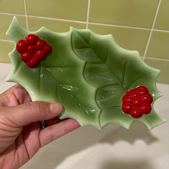 Other - Vintage Holly & Berries Ceramic Holiday Dish — Festive Serving / Candy Tray